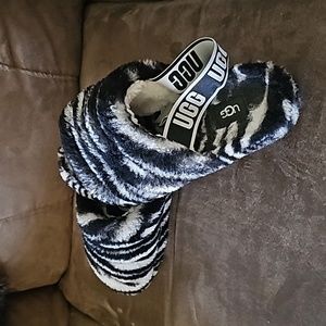 🟡UGG Fluff Yeah Slide Zebra (Womens 8)